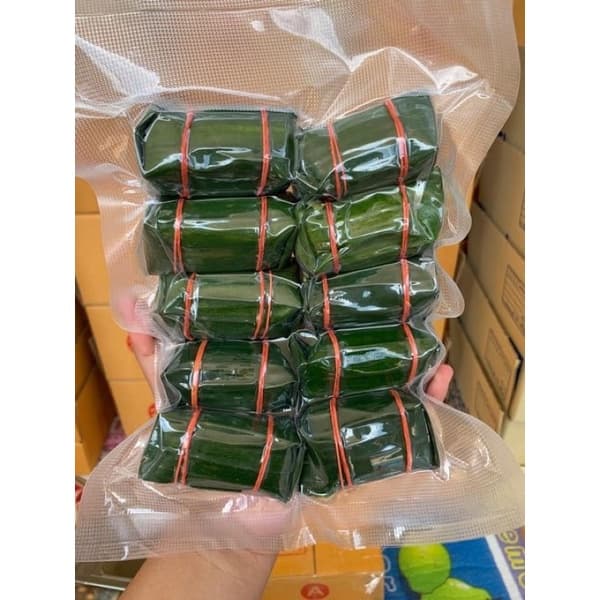 By เชฟยศ แหนมเนื้อโคขุนห่อใบตอง ราคา 190 บาท แพ็คละ 10 ห่อ รูปที่ 2