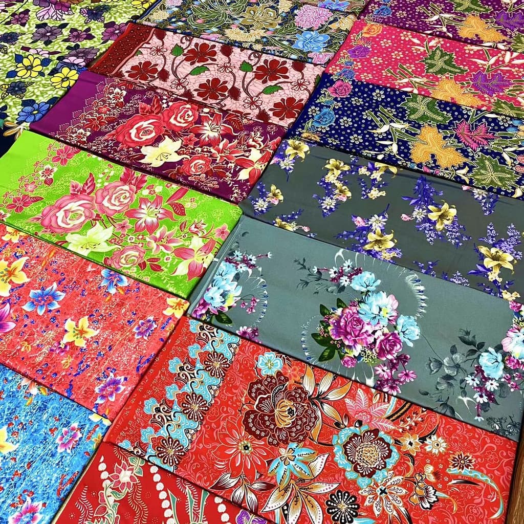 ผ้าถุงคุณภาพดี ผ้าบาติก ลายปาเต๊ะ BATIK กว้าง 2 เมตร เย็บเรียบร้อย ลายใหม่ที่สุดใน shopee V.2 มีเก็บเงินปลายทางนะคะ รูปที่ 2