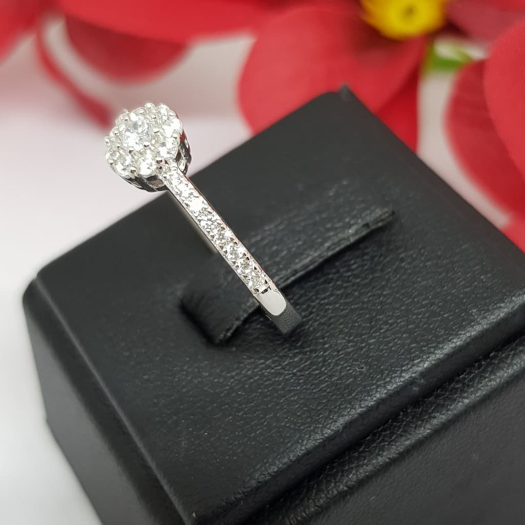 Memorine Jewelry แหวนเงินแท้ 925 ฝังเพชรสวิส : ONLR010 รูปที่ 2