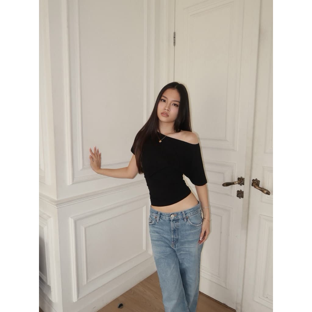 OFFSHOULDER TEE // RUE Basic Off Shoulder Sabrina Casual Stretch T-Shirt Top รูปที่ 4