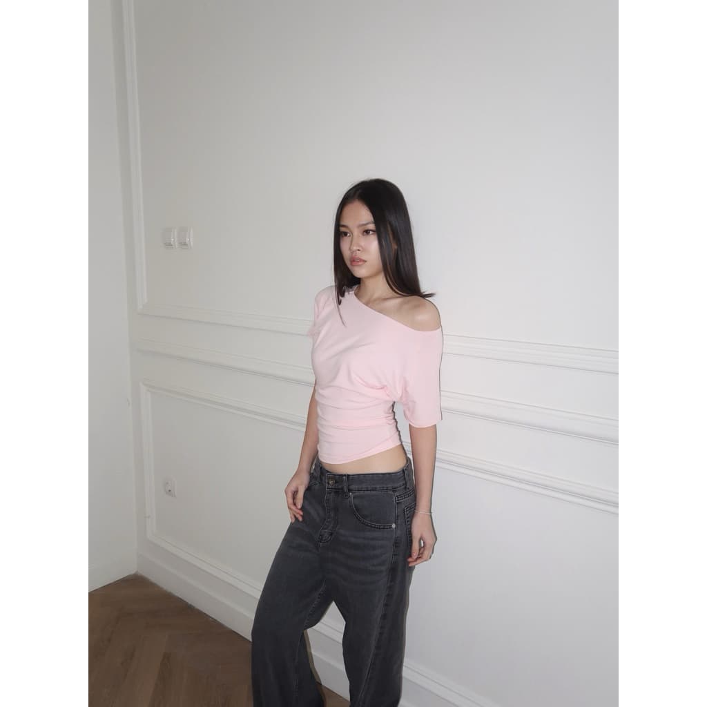 OFFSHOULDER TEE // RUE Basic Off Shoulder Sabrina Casual Stretch T-Shirt Top รูปที่ 3