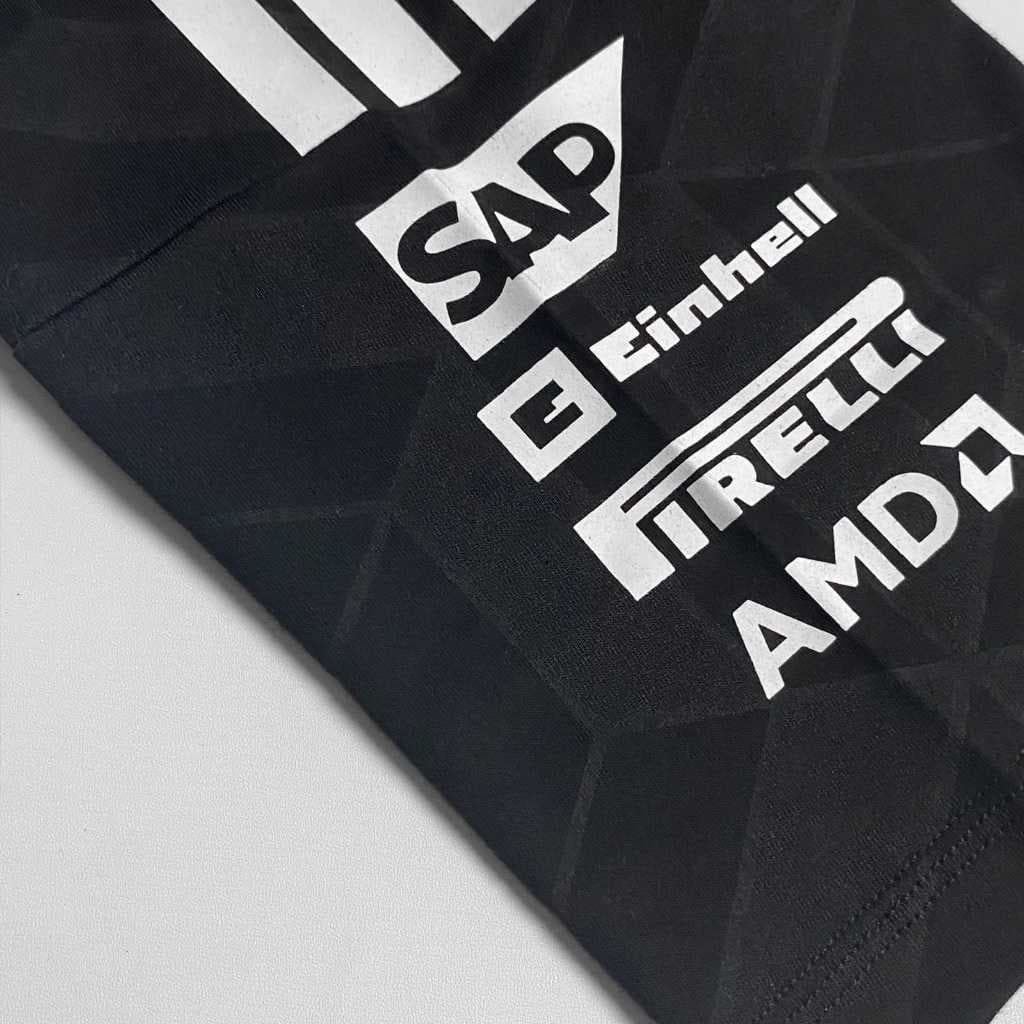 เสื้อยืดผ้าฝ้ายพรีเมี่ยม Unisex Mercedes AMG F1 2026 Team Black Formula one marcedes รูปที่ 2