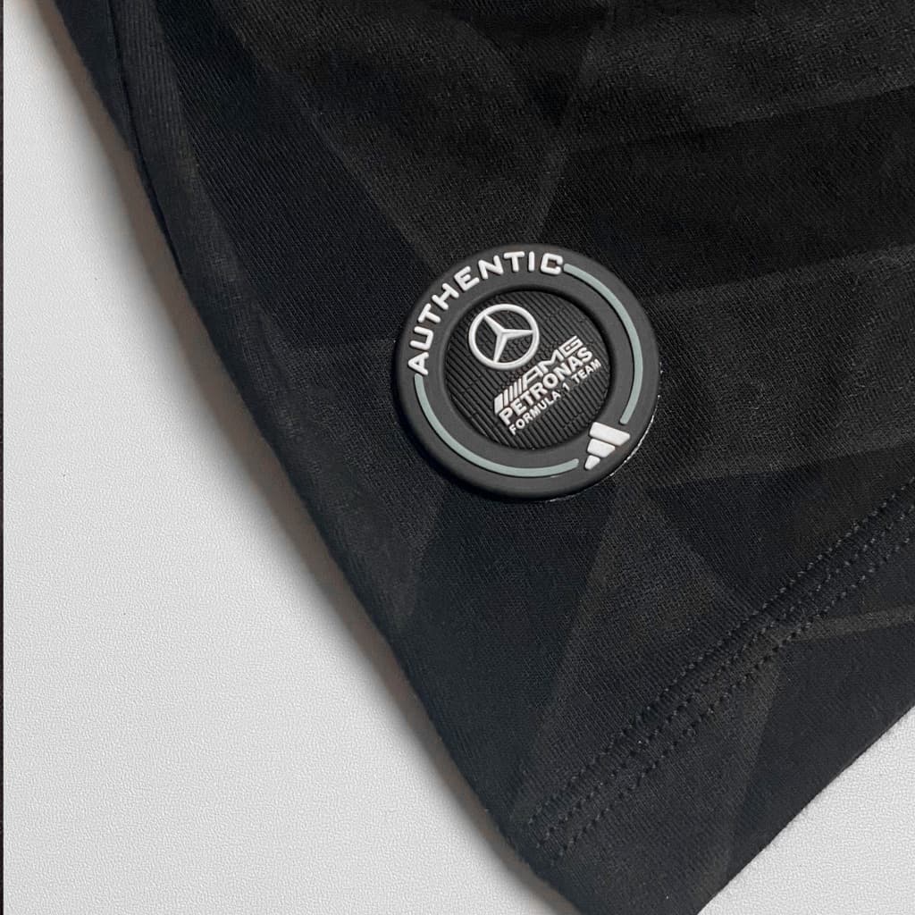 เสื้อยืดผ้าฝ้ายพรีเมี่ยม Unisex Mercedes AMG F1 2026 Team Black Formula one marcedes รูปที่ 7