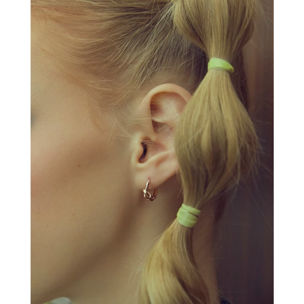 Julys - knot huggie earrings รูปที่ 9