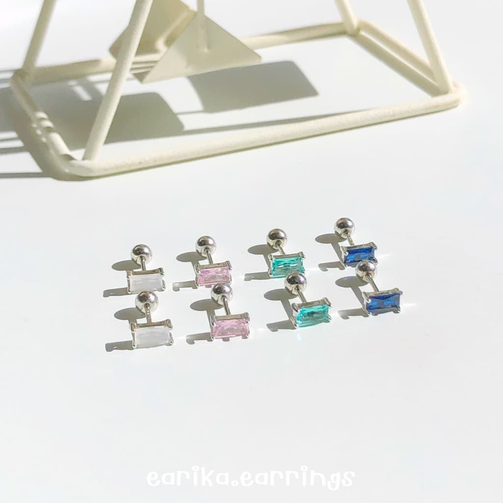 earika.earrings - gem square piercing จิวหูเงินแท้จี้เพชรทรงสี่เหลี่ยม เหมาะสำหรับคนแพ้ง่าย รูปที่ 1