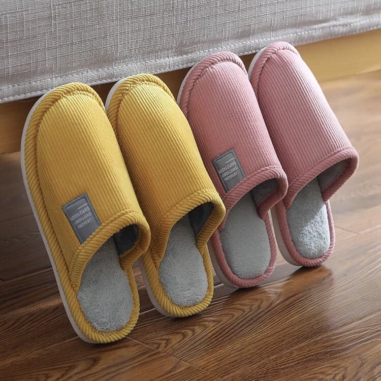 รองเท้าใส่ในบ้าน พื้นยาง กันลื่น slipper สลิปเปอร์ สีพื้น (JIE) เท้าอวบเพิ่ม 1 ไซส์