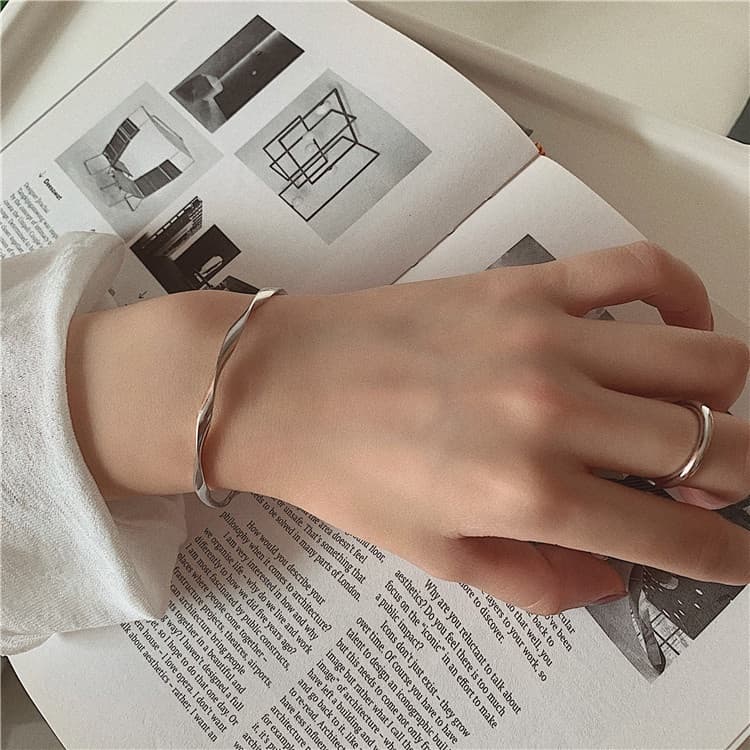 กำไลข้อมือแฟชั่น กำไลข้อมือแบบบิดเกลียว สร้อยข้อมือ กำไล เครื่องประดับผู้หญิง สไตล์เกาหลี B78 รูปที่ 3