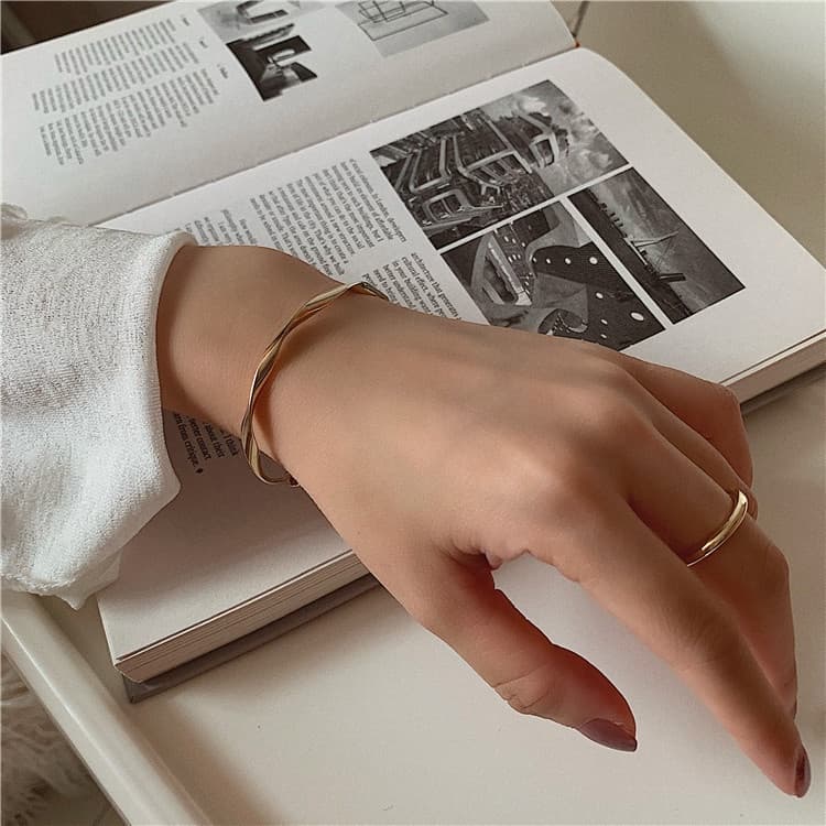 กำไลข้อมือแฟชั่น กำไลข้อมือแบบบิดเกลียว สร้อยข้อมือ กำไล เครื่องประดับผู้หญิง สไตล์เกาหลี B78 รูปที่ 4