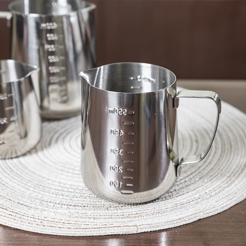 เหยือกตีฟองนม สีเงิน 350ml/600ml /1000MLพิชเชอร์ ถ้วยตีฟองนม สแตนเลส Stainless Milk Pitcher สเตนเลส304 รูปที่ 3