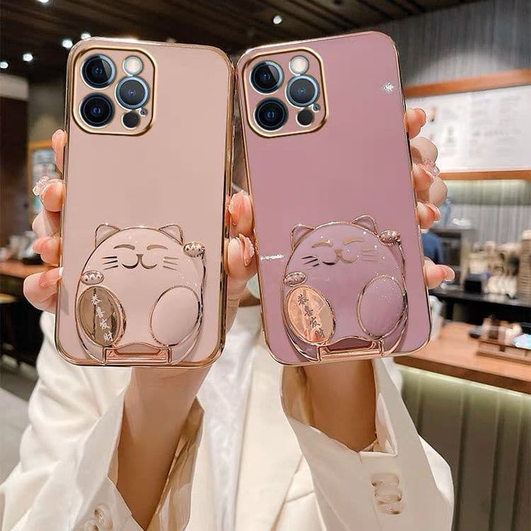 เคสโทรศัพท์ iPhone 11 11 Pro 11 Pro Max 12 12 Pro 12 Pro Max 13 13 Pro 13 Pro Max 14 14 Plus 14 Pro 14 Pro Max เคสโทรศัพท์ Gong Xi Fa Cai เคสโทรศัพท์พร้อมที่วางแมวนำโชค รูปที่ 1