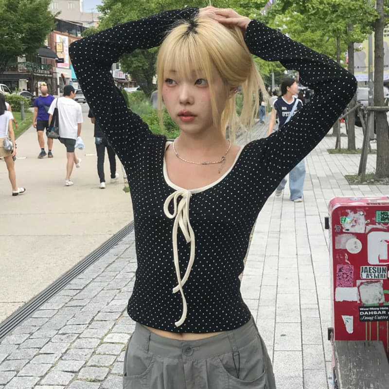 Hotgirl เสื้อยืดแขนยาวผู้หญิง เสื้อยืดเข้ารูปทรงผู้หญิง ลายจุด สาวร้อนแรง หวานและเซ็กซี่ สไตล์เกาหลี รูปที่ 3