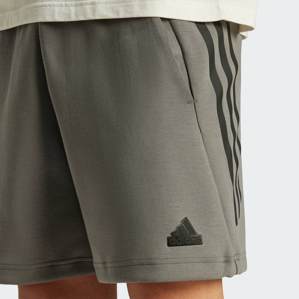adidas ไลฟ์สไตล์ กางเกงขาสั้น Future Icons 3-Stripes ผู้ชาย สีเทา IW8542 รูปที่ 7