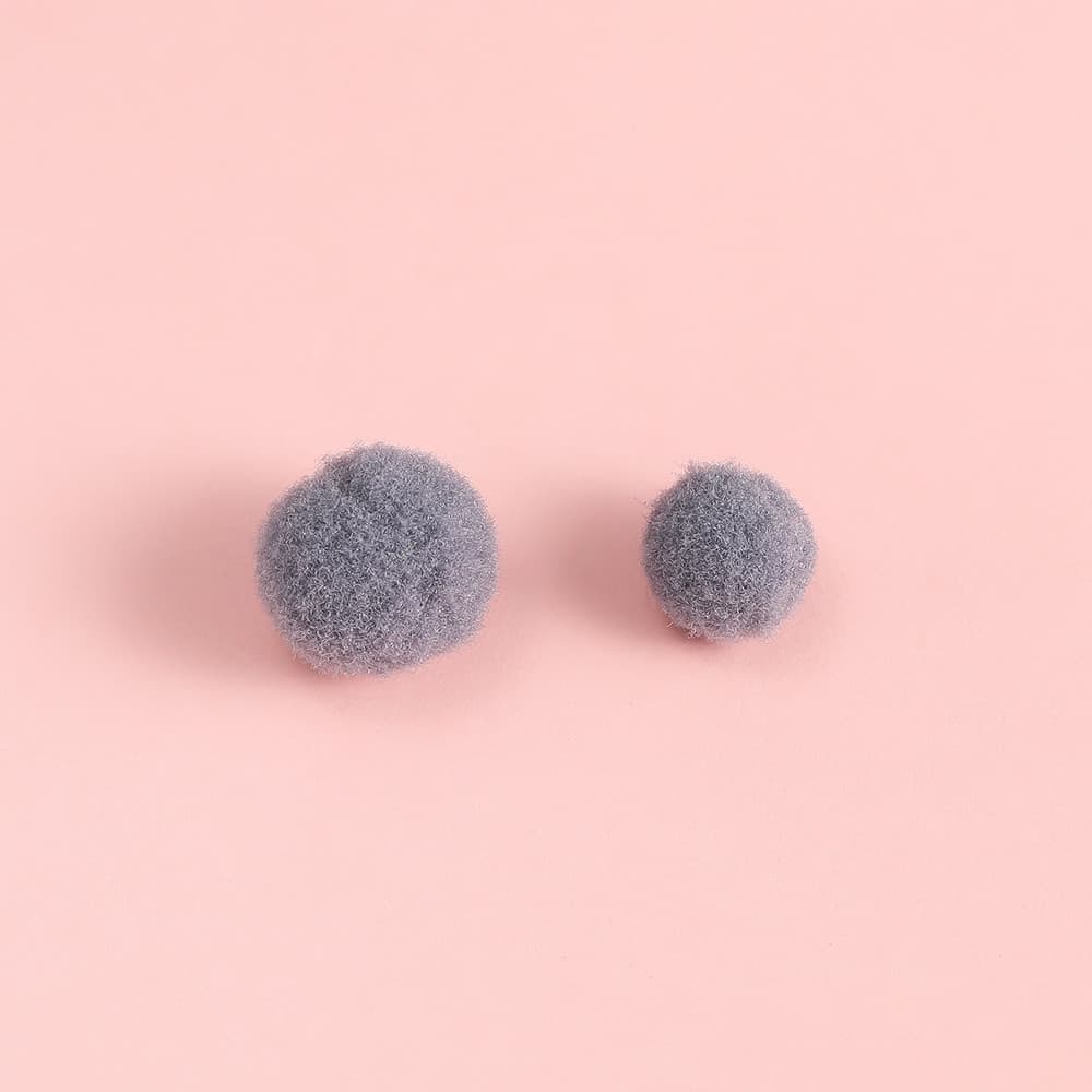 10 มม. 15 มม. 50 ชิ้น / แพ็ค Fluffy Soft Pompoms Bal สําหรับตกแต่งบ้าน งานแต่งงาน งานฝีมือ DIY รูปที่ 7
