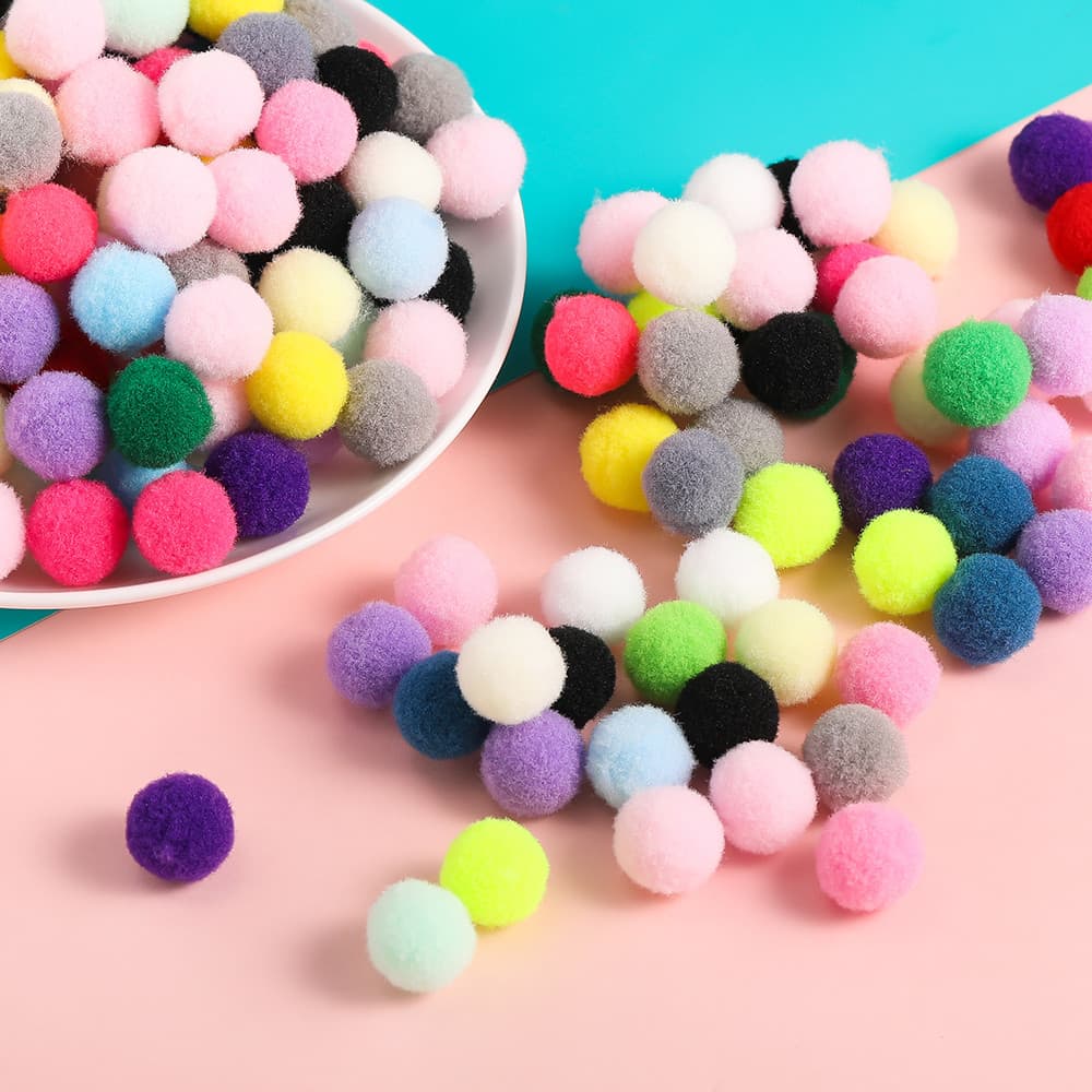 10 มม. 15 มม. 50 ชิ้น / แพ็ค Fluffy Soft Pompoms Bal สําหรับตกแต่งบ้าน งานแต่งงาน งานฝีมือ DIY รูปที่ 4