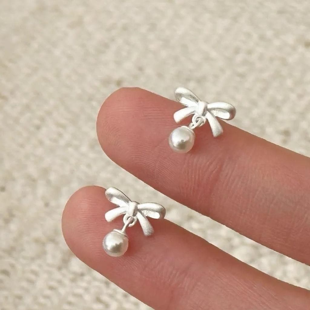 Jinjoo ต่างหูโบว์ รุ่น Dainty Bow Pearls ดีไซน์น่ารักสดใส ลุคคุณหนู รหัส A45 รูปที่ 5