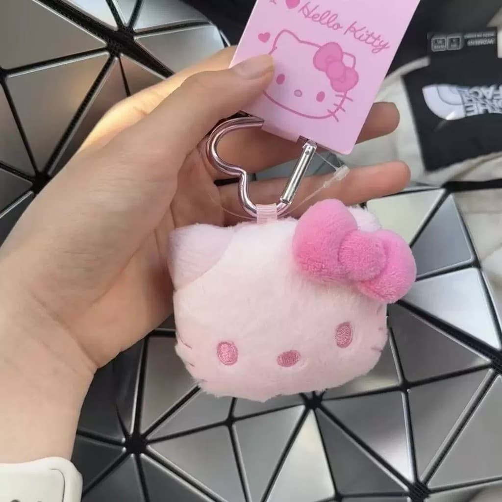 ตุ๊กตาน่ารักการ์ตูน kt Cat กระเป๋านักเรียนจี้หวาน อุปกรณ์เสริมพวงกุญแจ รูปที่ 5