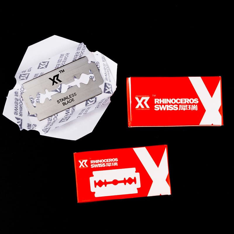 100 ใบ Stainless Blade ใบมีดโกน 2คม 1 กล่อง กลิเตอร์ ใบมีดโกน คมสองด้าน 100ใบในกล่อง สำหรับช่างตัดผมมืออาชีพ รูปที่ 4