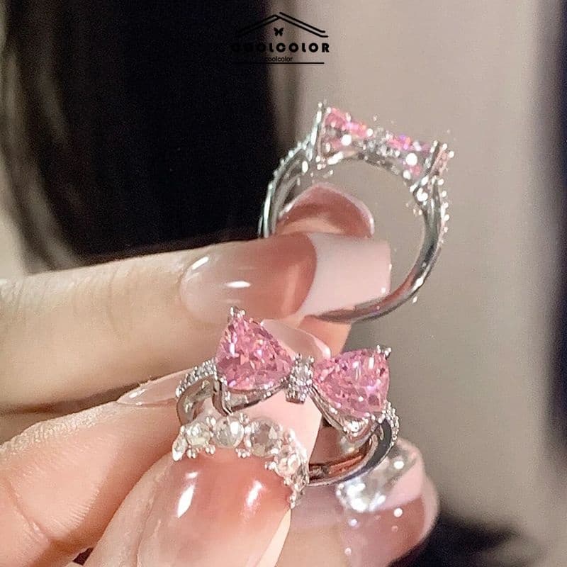 ในไทยแหวนเงินแท้เกรดS925ประดับโบว์คริสตัลเพชรสีชมพูเครื่องประดับแฟชั่นหรูหราสําหรับผู้หญิง.coolocolor-th.COD รูปที่ 2