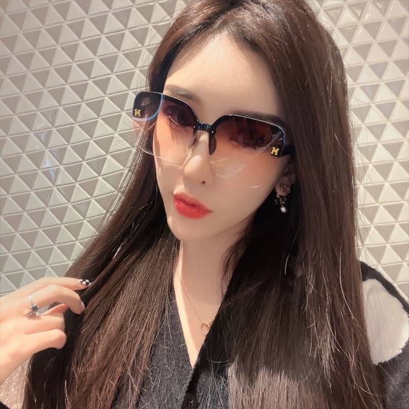 ใหม่ แว่นตากันแดด กรอบสี่เหลี่ยม ไม่มีขอบ ขนาดใหญ่ แฟชั่นสําหรับผู้หญิง รูปที่ 4