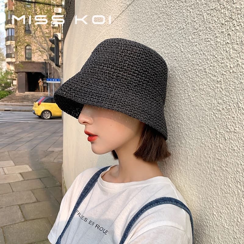 MISSKOI หมวกฟางหญิงเวอร์ชั่นเกาหลีสดอินเทรนด์ทุกการแข่งขันหมวกบังแดดชายหาดญี่ปุ่นฤดูร้อนบางสไตล์ Face-Covering ทอหมวกถัง รูปที่ 4