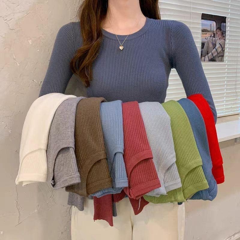 เสื้อไหมพรมแขนยาวผู้หญิง เสื้อคอกลมสีพื้น แขนยาวผ้าไหมพรม ผ้านิ่มใส่สบาย มี 15 สี *พร้อมส่ง* #8802