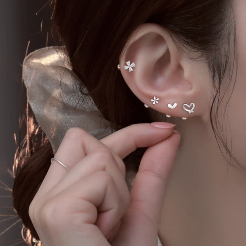 925 เงินสกรูหัวเข ็ มขัดต ่ างหูผู ้ หญิงเพทายสตั ๊ ด Simple Mini ต ่ างหูอุปกรณ ์ เสริมของขวัญ รูปที่ 4
