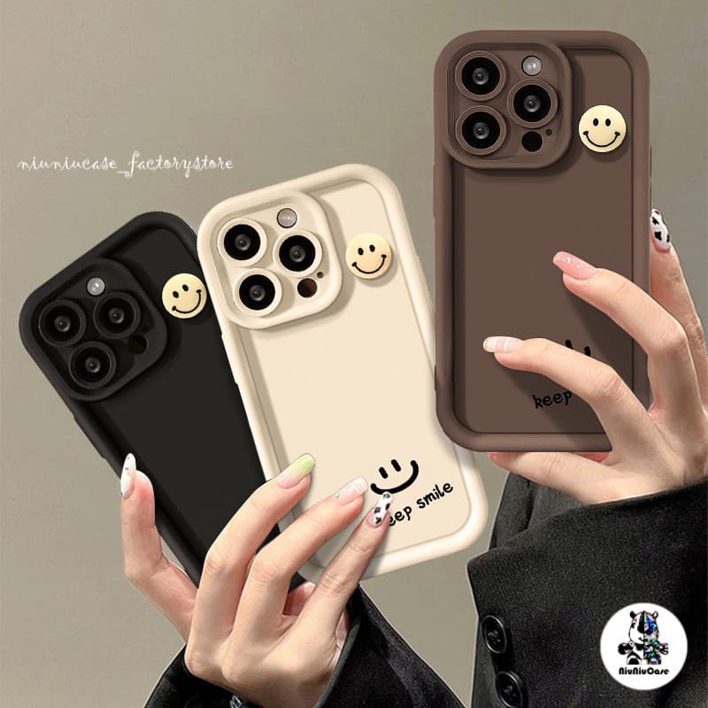 ส่งจากไทย ตุ๊กตายิ้ม เคสโทรศัพท์มือถือ For iPhone 11 12 13 14 15 Pro Max XR X XS Max 6 7 8 Plus SE Soft Silicone เคส รูปที่ 1