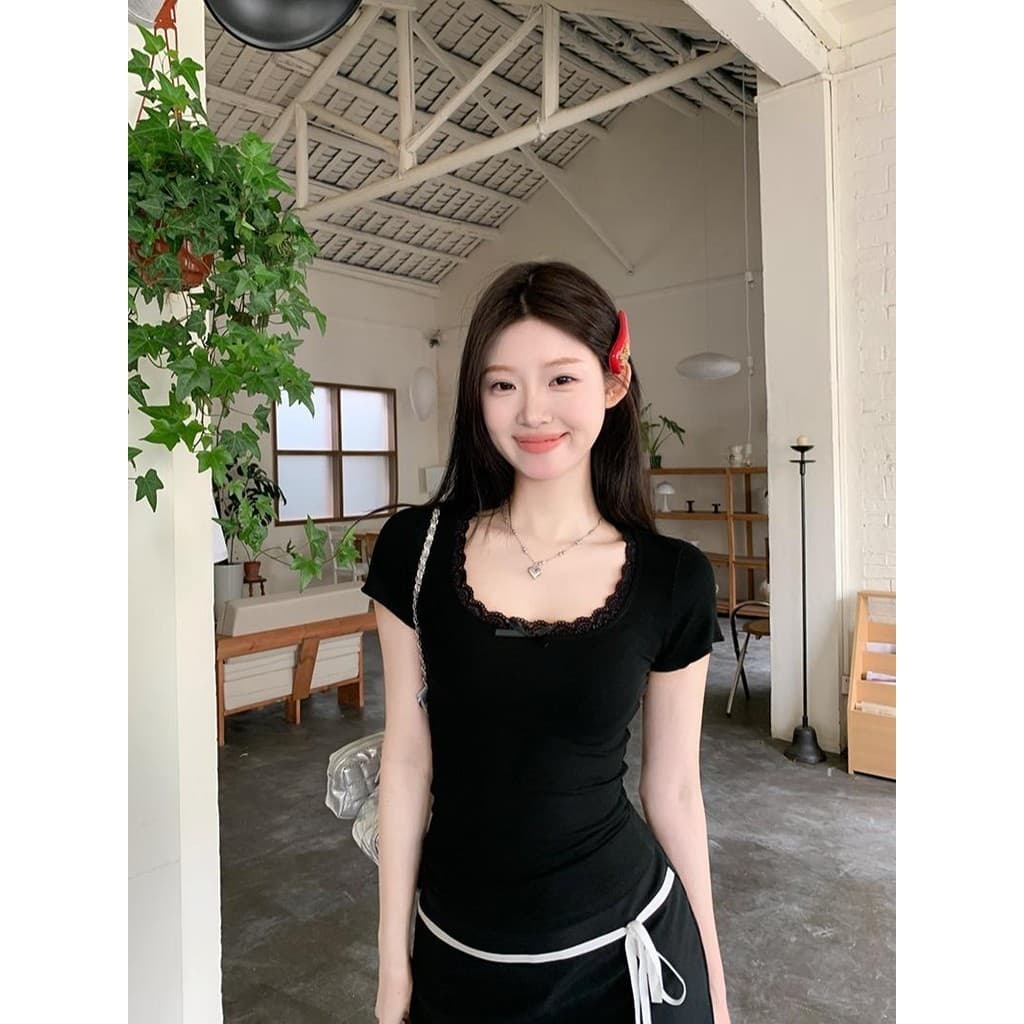 cherryshop เสื้อยืดแขนสั้น เสื้อลูกไม้ คอกลมลายลูกไม้สีขาวสำหรับผู้หญิง Y2Kเสื้อครอปทรงเข้ารู รูปที่ 3