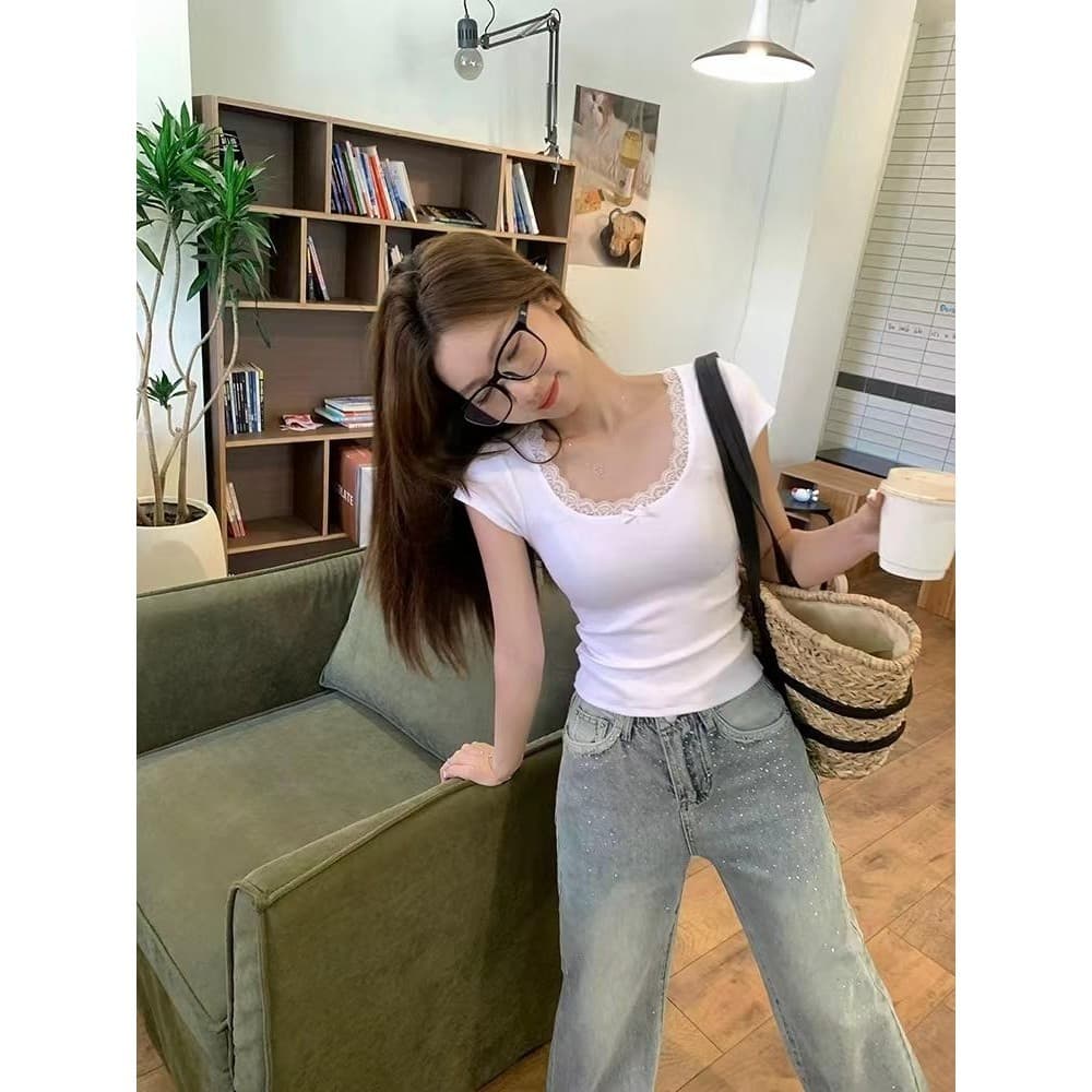 cherryshop เสื้อยืดแขนสั้น เสื้อลูกไม้ คอกลมลายลูกไม้สีขาวสำหรับผู้หญิง Y2Kเสื้อครอปทรงเข้ารู รูปที่ 8