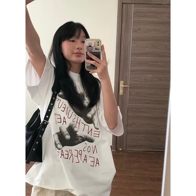 COD MAO Shop เสื้อoversize เสื้อยืดลําลอง แขนสั้น คอกลม พิมพ์ลายตู้เสื้อผ้า พิมพ์มือ ผ้าโพลีเอสเตอร์ รูปที่ 1