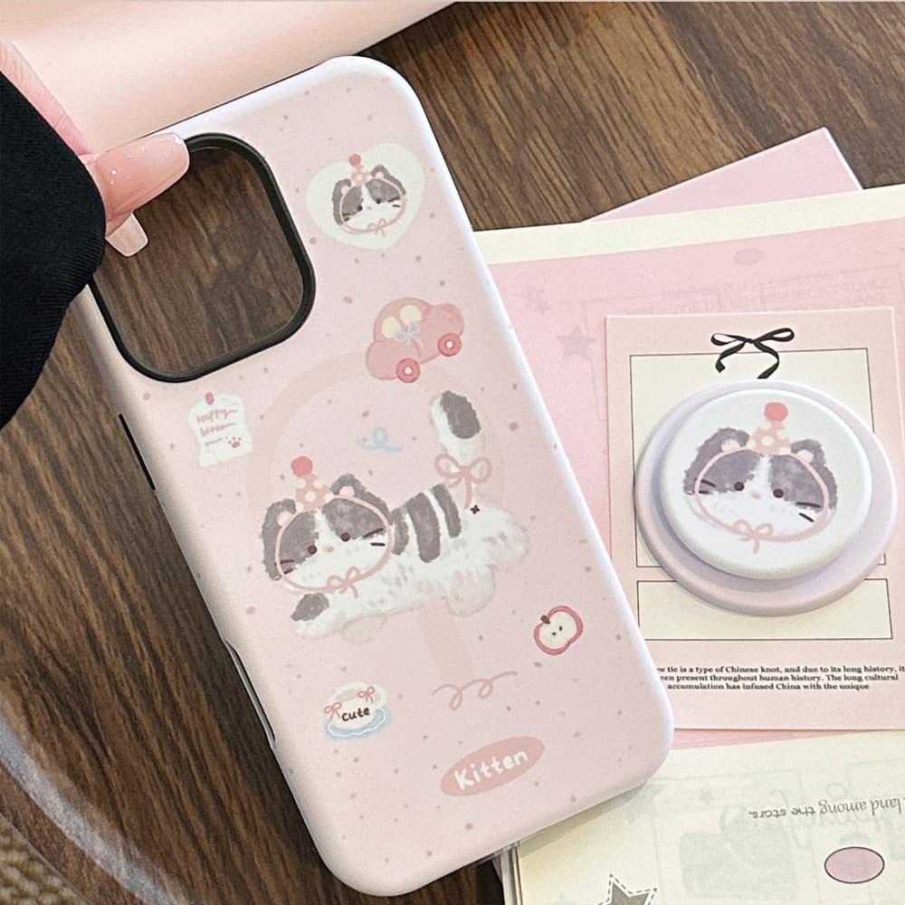 การ์ตูนน่ารัก Graffiti Party Kitty ขาตั้งแม่เหล็กผู้ถือ iPhone สําหรับ iPhone 16 Pro Max 16 Plus 16 Pro 16 15 14 13 12 11 กันกระแทก TPU Matte ฝาหลัง รูปที่ 4