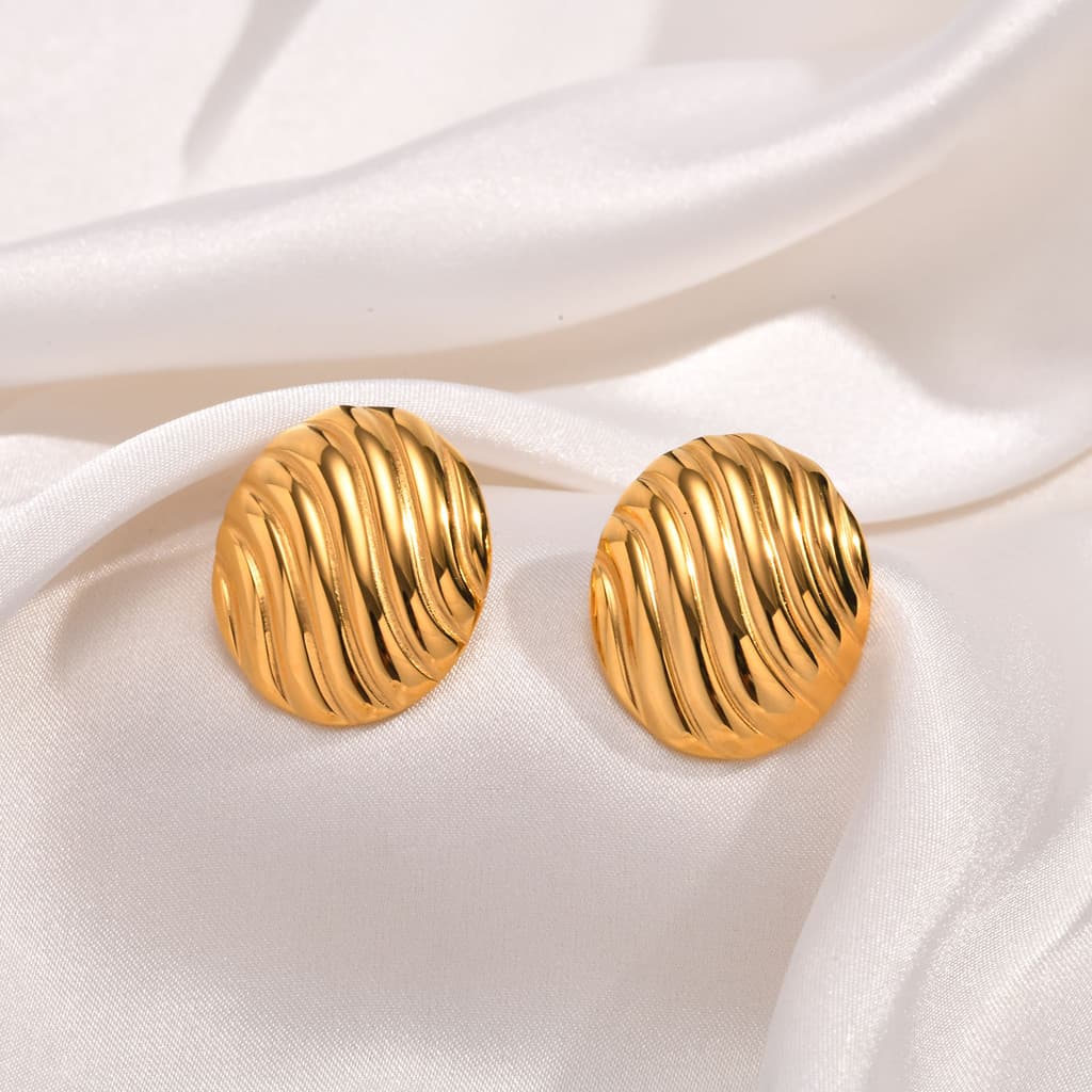 Vnox Vintage Geometric Stud ต่างหูสําหรับสาว,18K Gold Wave Line Square Texture โลหะ,สแตนเลสต่างหูเครื่องประดับ รูปที่ 8