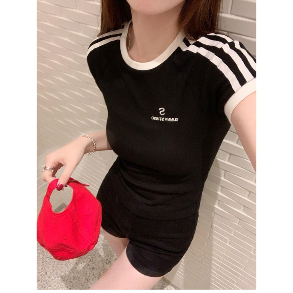 cherryshop เสื้อยืดรัดรูปผู้หญิง เสื้อคอกลมแฟชั่น แขนสั้นพิมพ์ลาย ย้อนยุคการประกบ สไตล์อเมริกัน รูปที่ 8