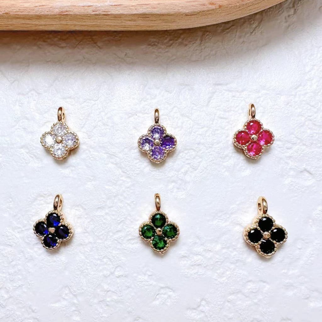สีสูงระบุทองแดงชุบ 14K Gold Micro-Inlaid Zircon Four-Leaf Clover จี้ต่างหูสร้อยคอวัสดุทําด้วยมือขายส่ง A รูปที่ 1