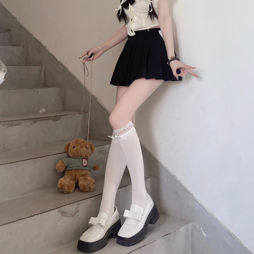ในไทยถุงเท้าโลลิต้าสไตล์ญี่ปุ่น ถุงเท้ายาวถึงเข่าลูกไม้สีขาว ตกแต่งโบว์ หวานและน่ารัก รูปที่ 4