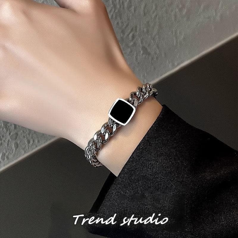 สร้อยข้อมือสี่เหลี่ยมสีดำทันสมัย ​​ทำจากเหล็กไทเทเนียมและจะไม่ซีดจาง สามารถสวมใส่ได้ทั้งชายและหญิง รูปที่ 8