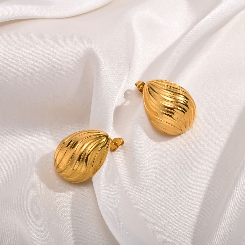 Vnox Vintage Geometric Stud ต่างหูสําหรับสาว,18K Gold Wave Line Square Texture โลหะ,สแตนเลสต่างหูเครื่องประดับ รูปที่ 3