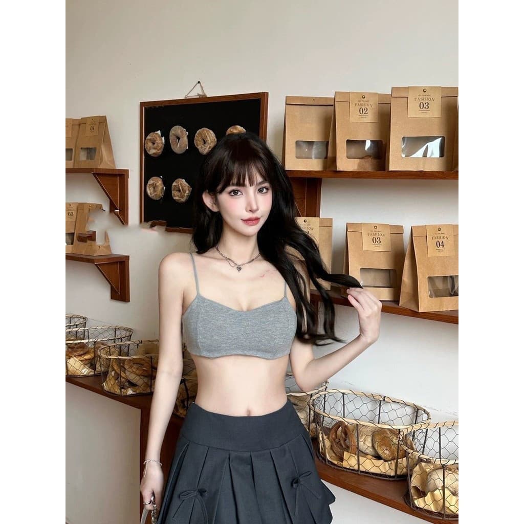 Bonnie​บราสายเดี่ยว มีฟองน้ำ ครอปสั้น สีพื้น เกาหลีน่ารัก เสื้อครอปสายเดี่ยว ทรงรัดตัว ใส่สบาย จากไทย รูปที่ 2