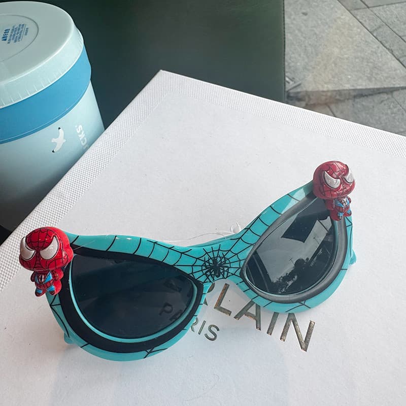 แว่นกันแดดเด็ก Spider-Man ม่านบังแดด UV สำหรับของขวัญ ดีไซน์เท่ห์ รูปที่ 3
