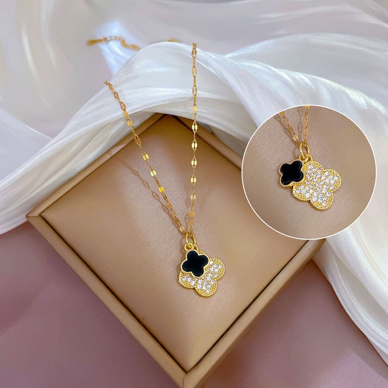 Ins สไตล์ Micro-Inlaid Zircon Four-Leaf Clover จี้ไทเทเนียมเหล็กสร้อยคอ All-Match สาว Clavicle Chain ของขวัญต้องมี รูปที่ 8