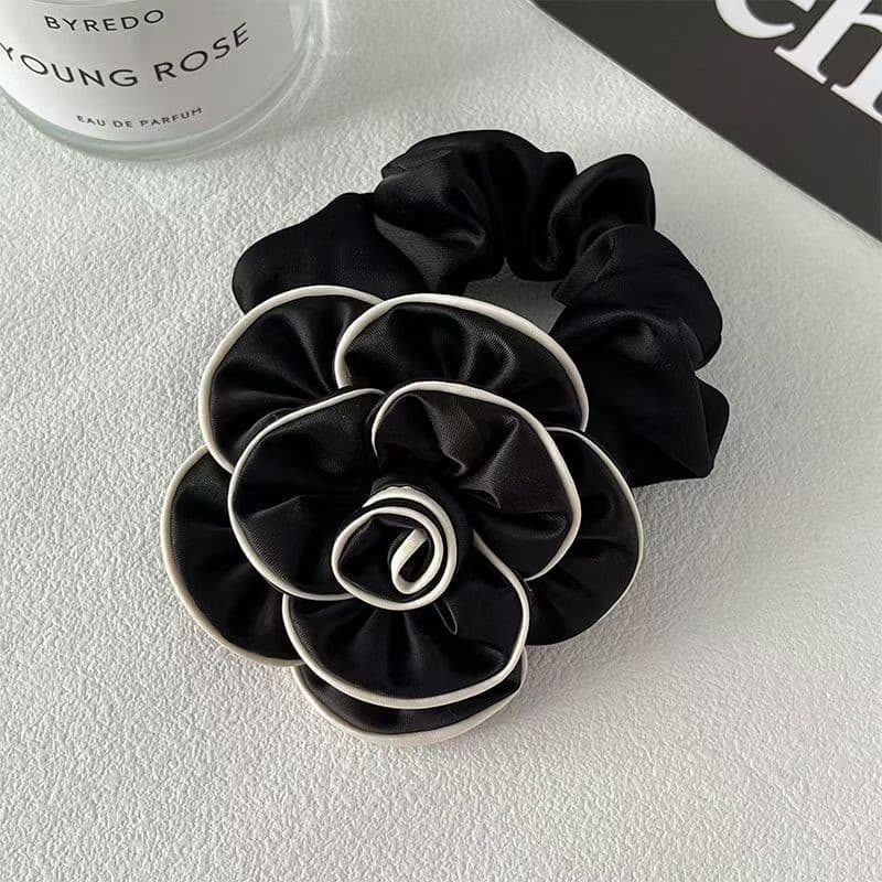 ฝรั่งเศส Elegant Camellia ดอกไม้ Scrunchy แหวนผมแฟชั่น Niche All-Match ต่ําหางม้าเชือกผมความยืดหยุ่นสูงหรูหราอุปกรณ์เสริมผม รูปที่ 6