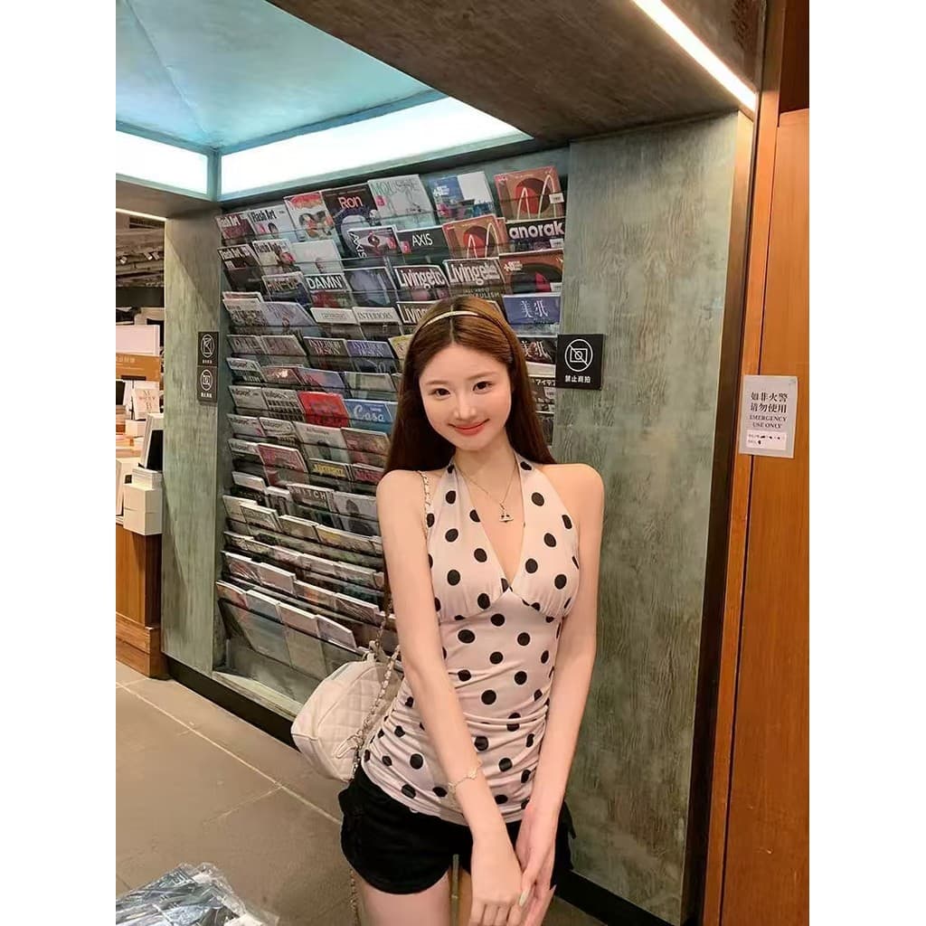 Fariyคลังสินค้าพร้อม เสื้อกั๊กคอวีพิมพ์ลายจุดสีชมพูสไตล์สาวไฮสตรีทจากกรุงเทพฯ สำหรับผู้หญิง ทรงเข้ารูป เข้ารูป รูปที่ 5