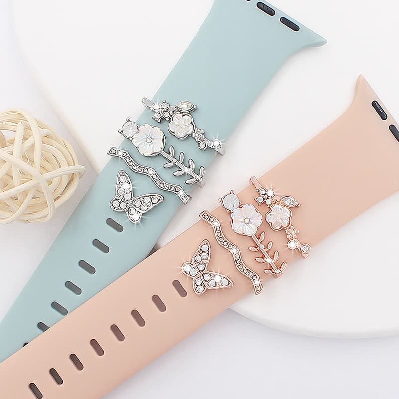 4pcs โลหะ Wristbelt Charms สายซิลิโคนตกแต่งแหวนสําหรับ A-pple นาฬิกาเครื่องประดับเพชรอุปกรณ์ตกแต่งสําหรับ iWatch สร้อยข้อมือ รูปที่ 2