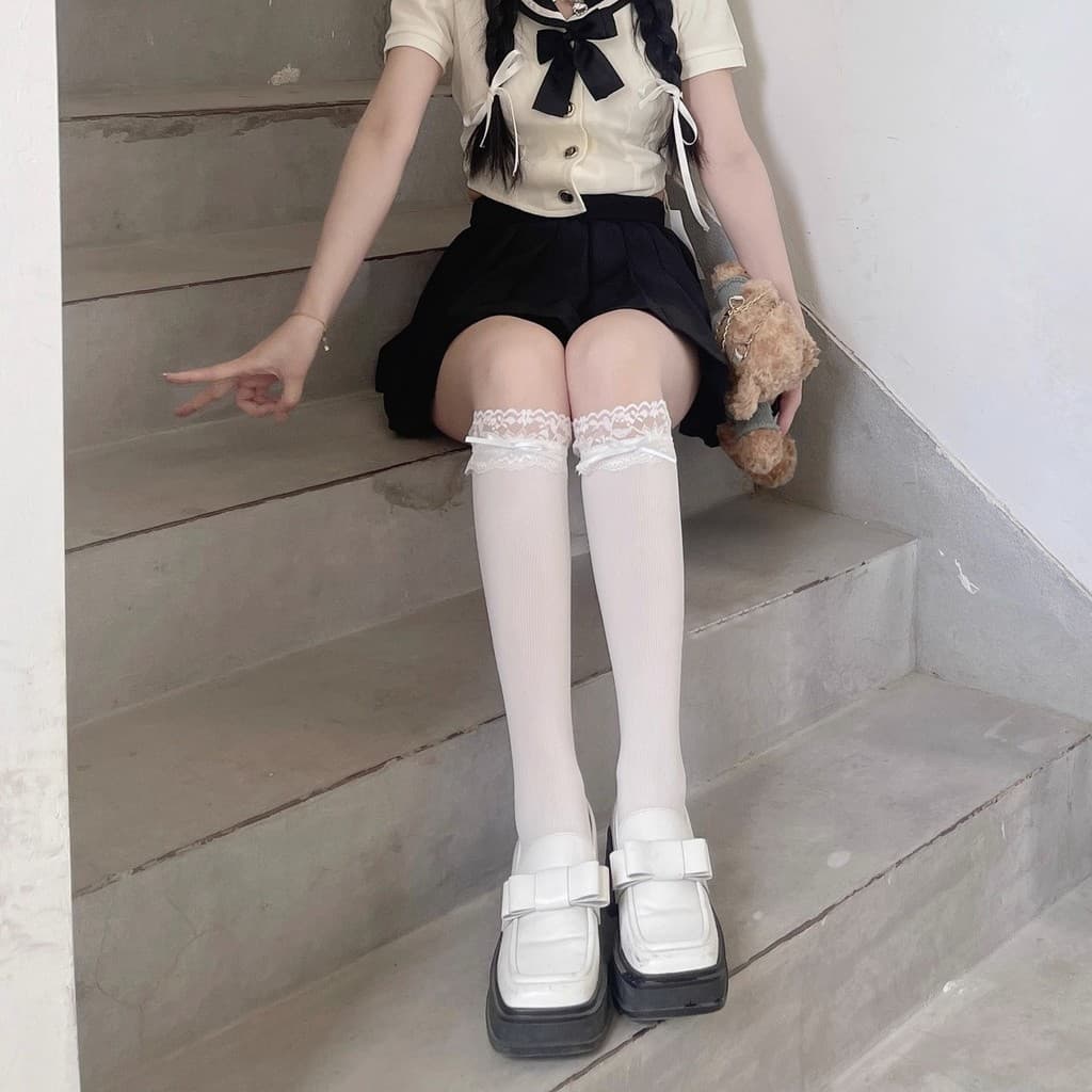 ในไทยถุงเท้าโลลิต้าสไตล์ญี่ปุ่น ถุงเท้ายาวถึงเข่าลูกไม้สีขาว ตกแต่งโบว์ หวานและน่ารัก รูปที่ 2