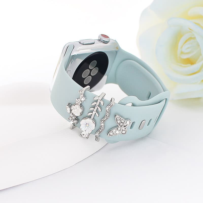 4pcs โลหะ Wristbelt Charms สายซิลิโคนตกแต่งแหวนสําหรับ A-pple นาฬิกาเครื่องประดับเพชรอุปกรณ์ตกแต่งสําหรับ iWatch สร้อยข้อมือ รูปที่ 9
