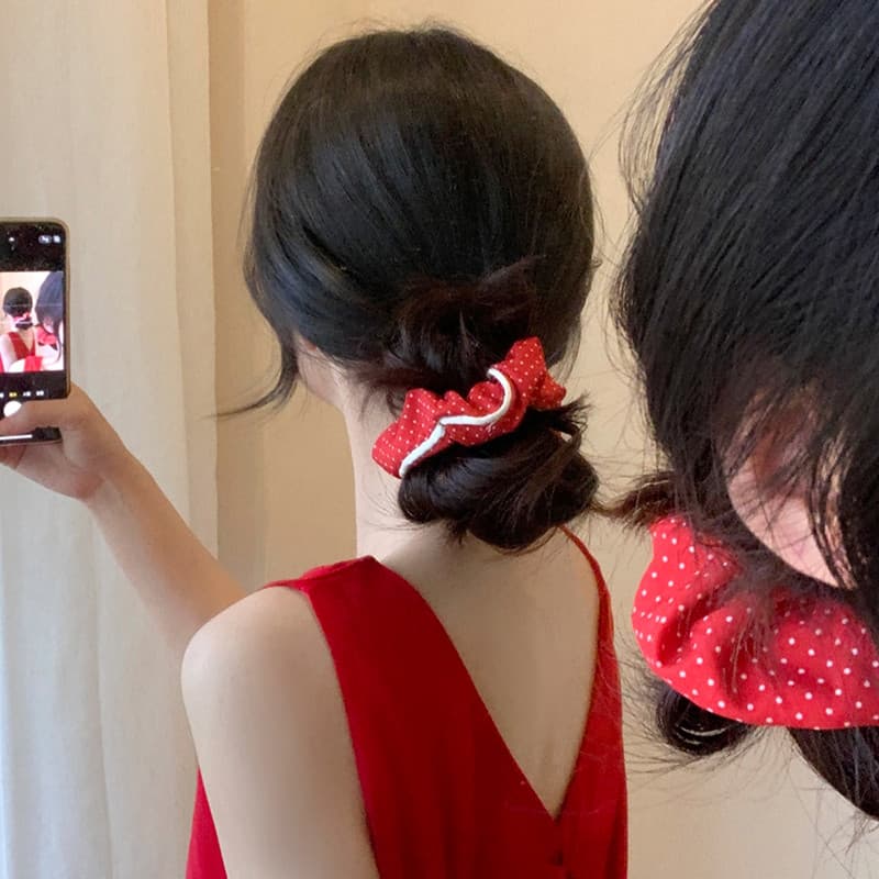 สวยงามจุดสีแดงผูกผมผมหางม้าหัวเชือกจีนสีแดง Scrunchies เครื่องประดับผม รูปที่ 6