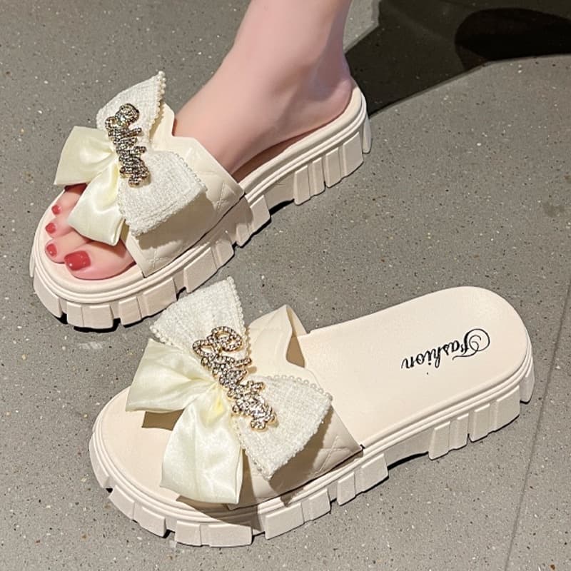 รองเท้าแตะผู้หญิง รุ่นเก็บหน้าเท้าให้ดูเรียวสวย แต่งโบว์ติดเพชร พื้นนุ่มใส่สบาย มีกันลื่น X073 รูปที่ 3
