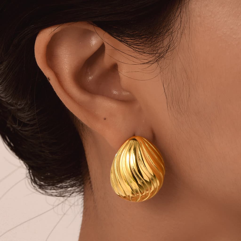 Vnox Vintage Geometric Stud ต่างหูสําหรับสาว,18K Gold Wave Line Square Texture โลหะ,สแตนเลสต่างหูเครื่องประดับ รูปที่ 2