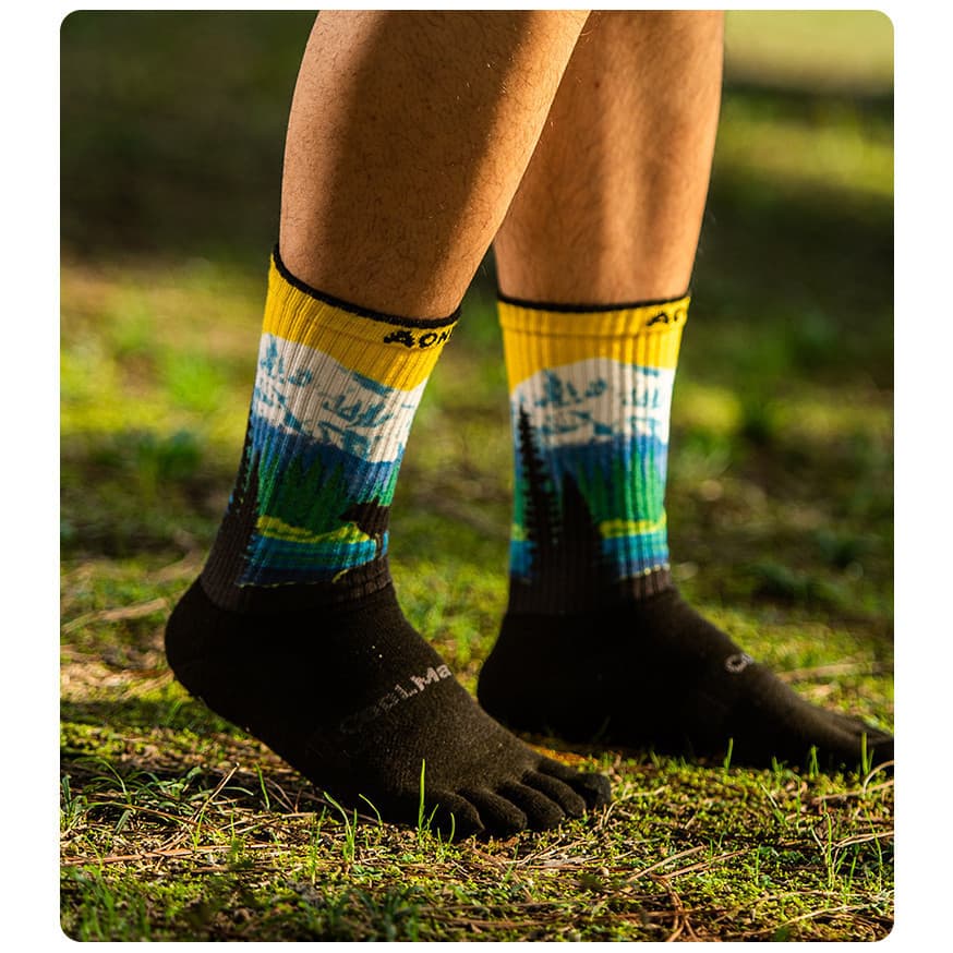 AONIJIE E4843 Unisex Colorful Sports Long Five-Toe Socks Stocking Thickened Terry Lining Toe Socks for Running Marathon รูปที่ 2