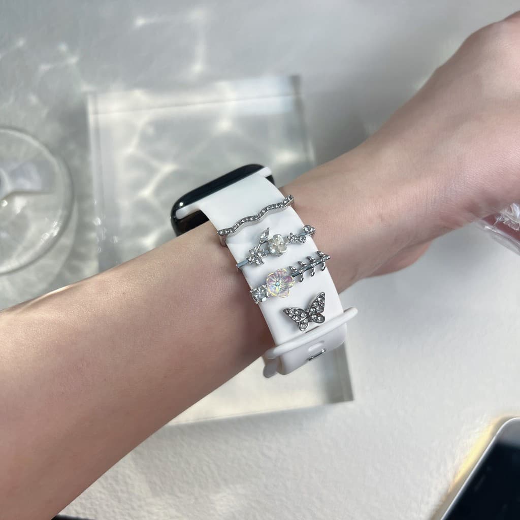 4pcs โลหะ Wristbelt Charms สายซิลิโคนตกแต่งแหวนสําหรับ A-pple นาฬิกาเครื่องประดับเพชรอุปกรณ์ตกแต่งสําหรับ iWatch สร้อยข้อมือ รูปที่ 8